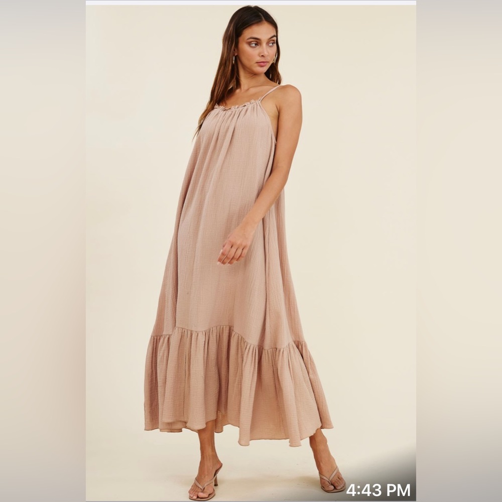 Summer is just around the corner. This beautiful summer dress is perfect!